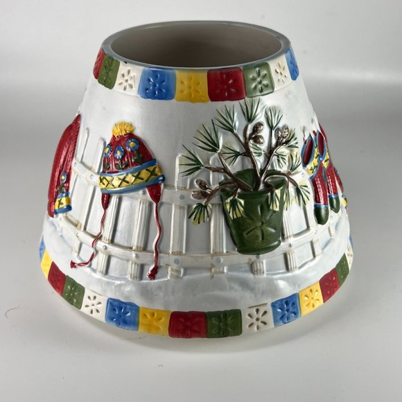 Christmas Winter Holiday Yankee Candle Lamp Shade Topper Multicolor Collectible - Picture 4 of 12